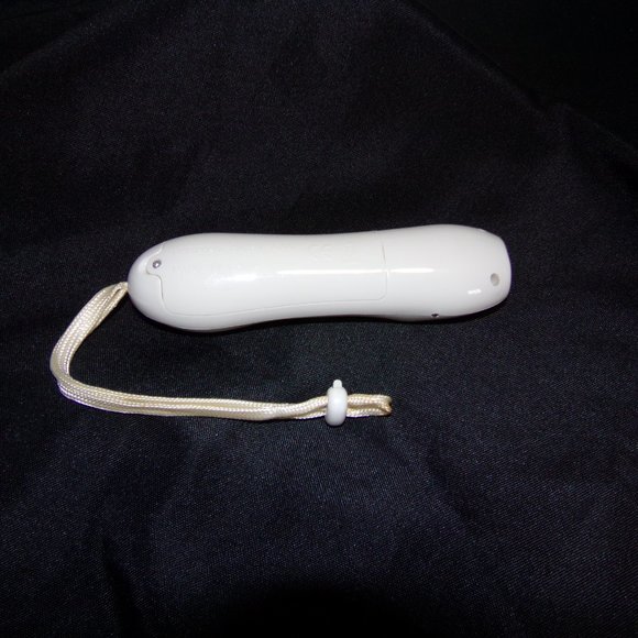 Zone 40 Wireless Gaming System Remote Control Number 1 - Picture 4 of 6